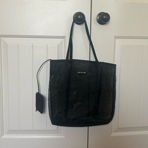 Esprit De Corp Black Mesh Tote Bag